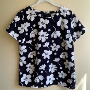 Ann Taylor Navy and White Floral Blouse with Zipper Back Detail